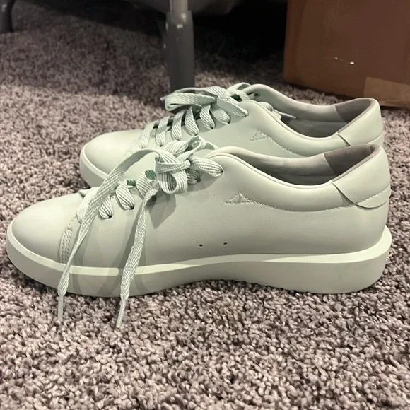NEW Everlane releathered tennis shoes woman’s 6.5 lily green - Picture 3 of 8